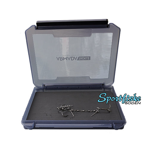 Armada Stinger Box x cm — Sportfiskeboden